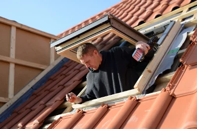 Pose de fenêtres de toit Velux à Lugagnan